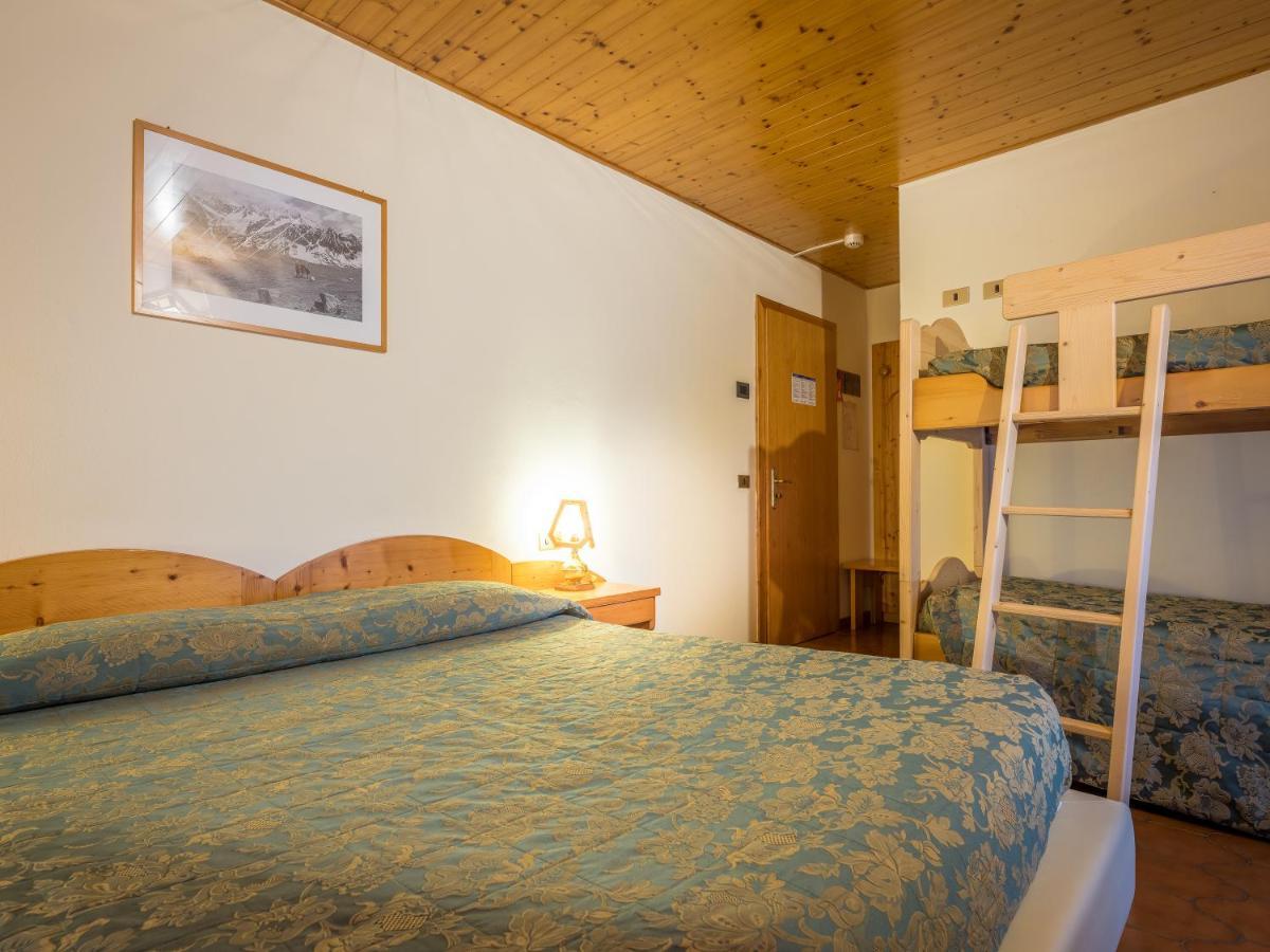 Albergo Dimaro Wellness Hotel Bagian luar foto