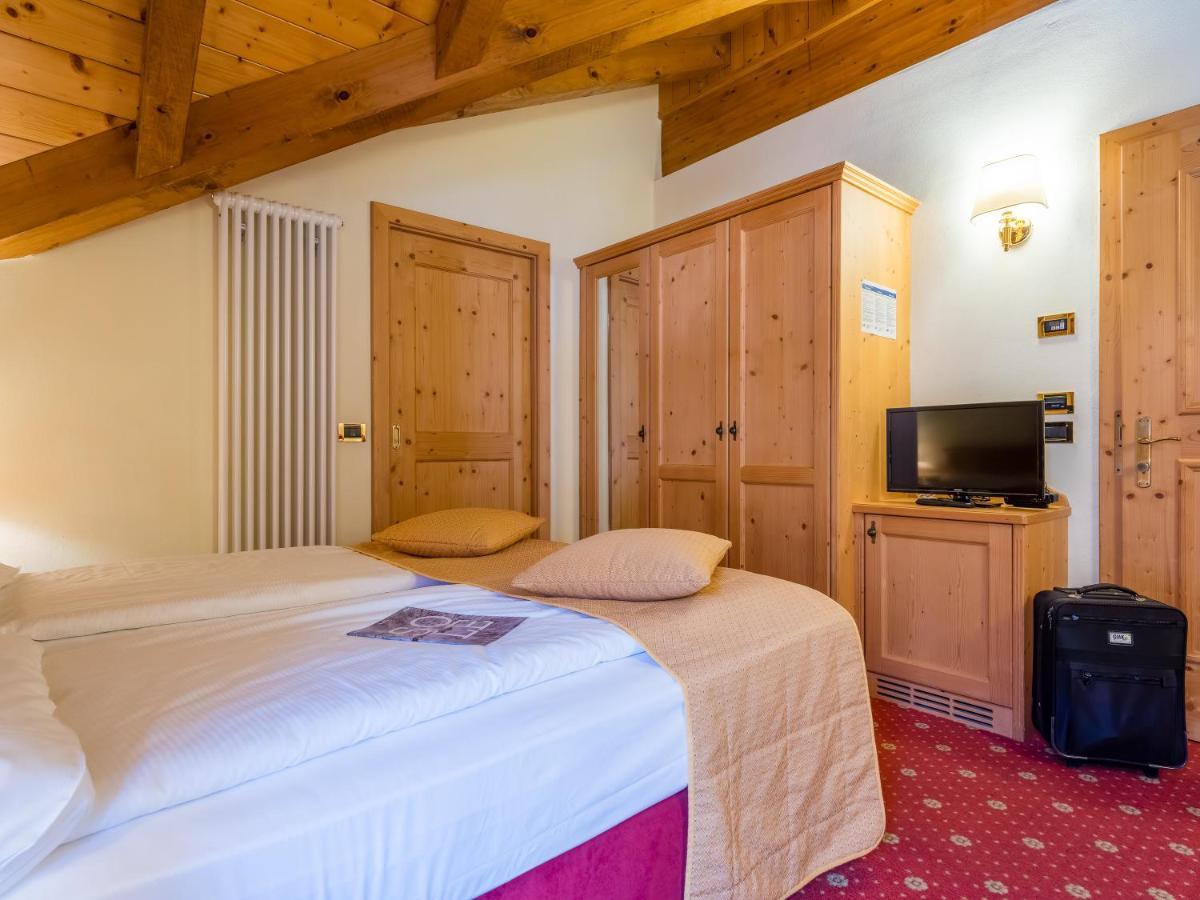 Albergo Dimaro Wellness Hotel Bagian luar foto