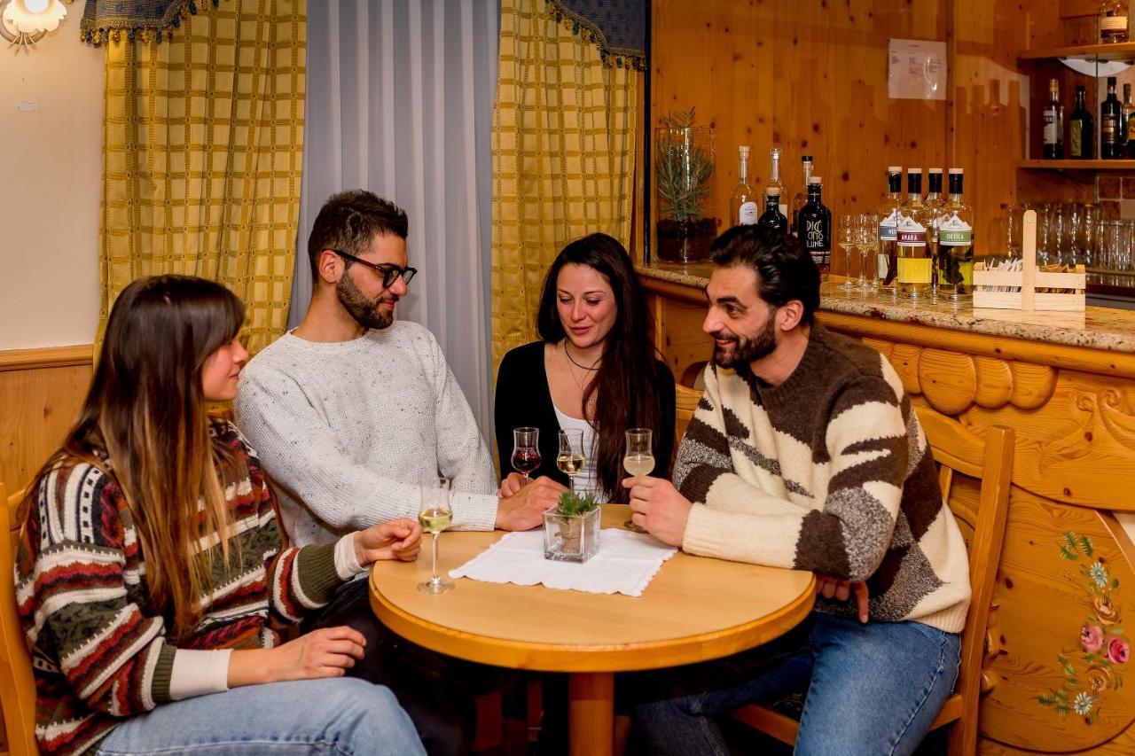 Albergo Dimaro Wellness Hotel Bagian luar foto