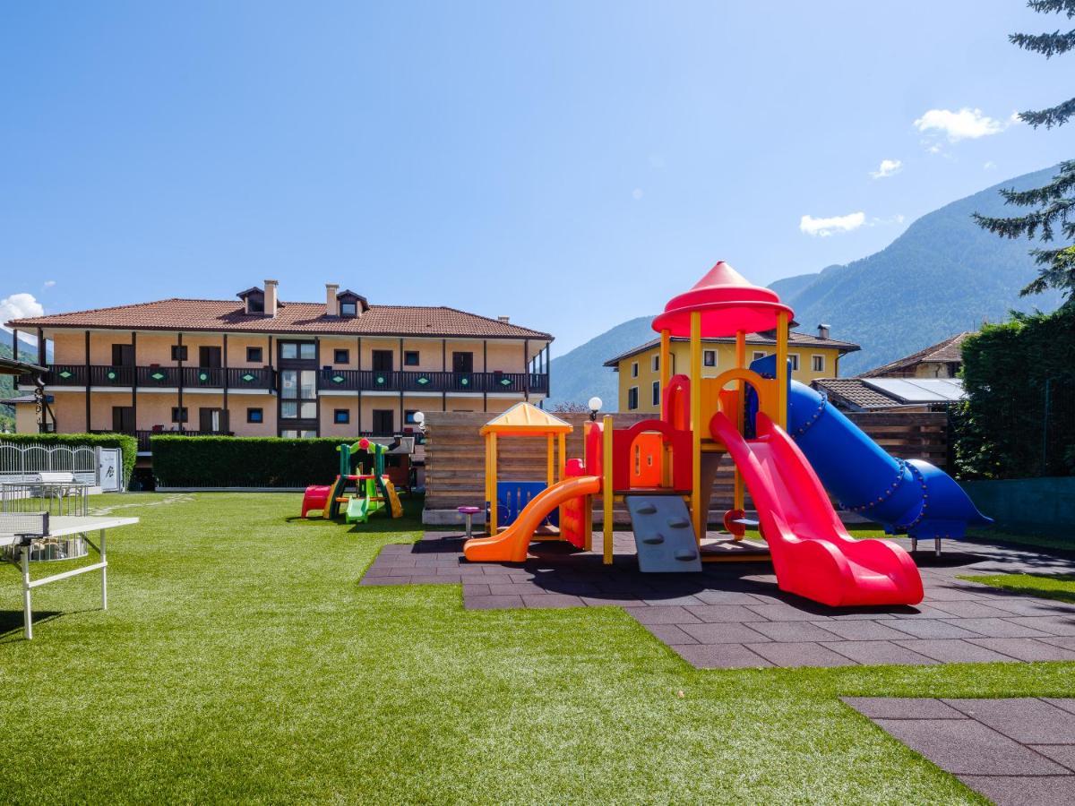 Albergo Dimaro Wellness Hotel Bagian luar foto